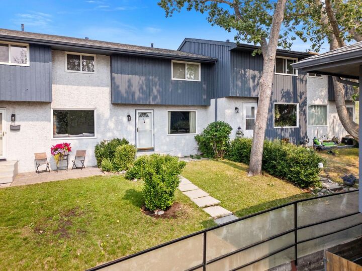 Property Photo:  800 Bowcroft Place 24  AB T4C 1B9 