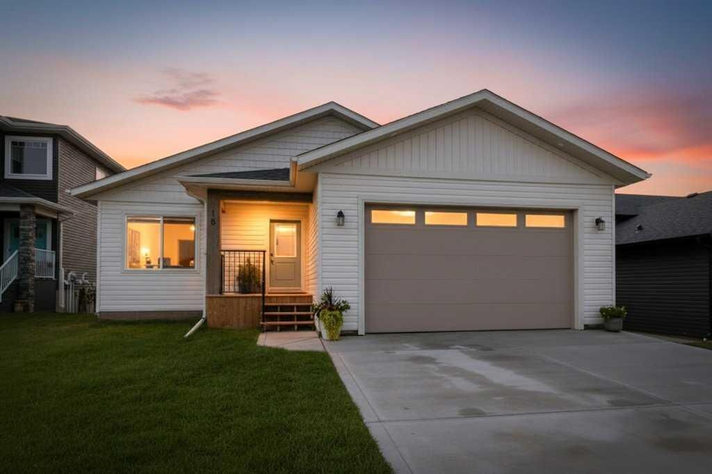 Property Photo: 18 Fawn Meadows Drive AB T0M 0V0