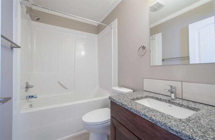 Property Photo:  5215 52 Street B  AB T0H 3N0 
