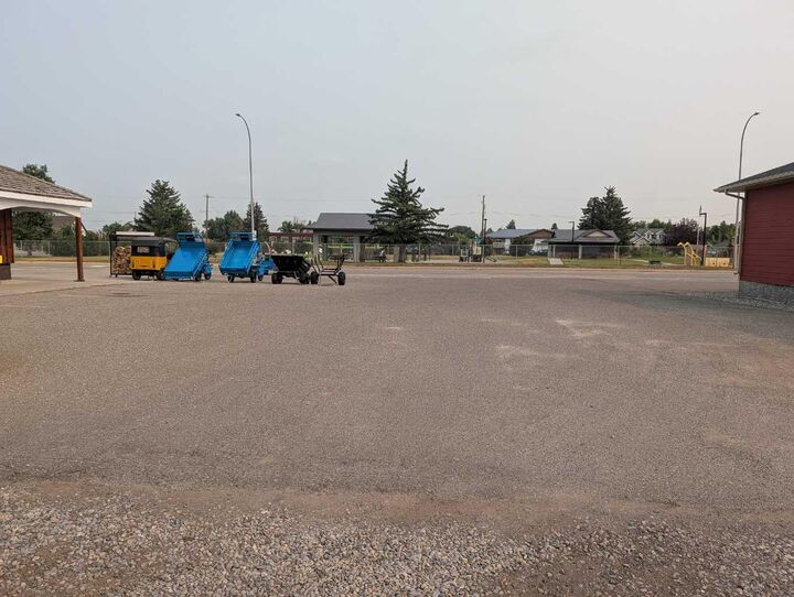 Property Photo:  514 25 Street  AB T0L 0Z0 