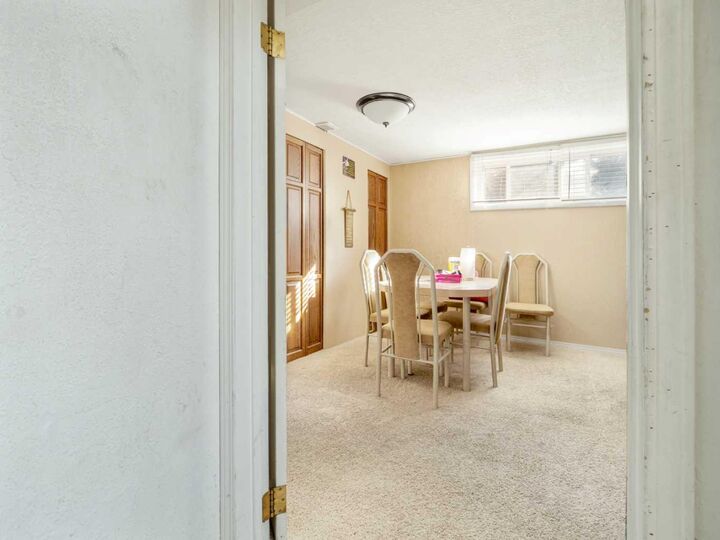 Property Photo: 1131 28A Street S 2 AB T1K 2W6