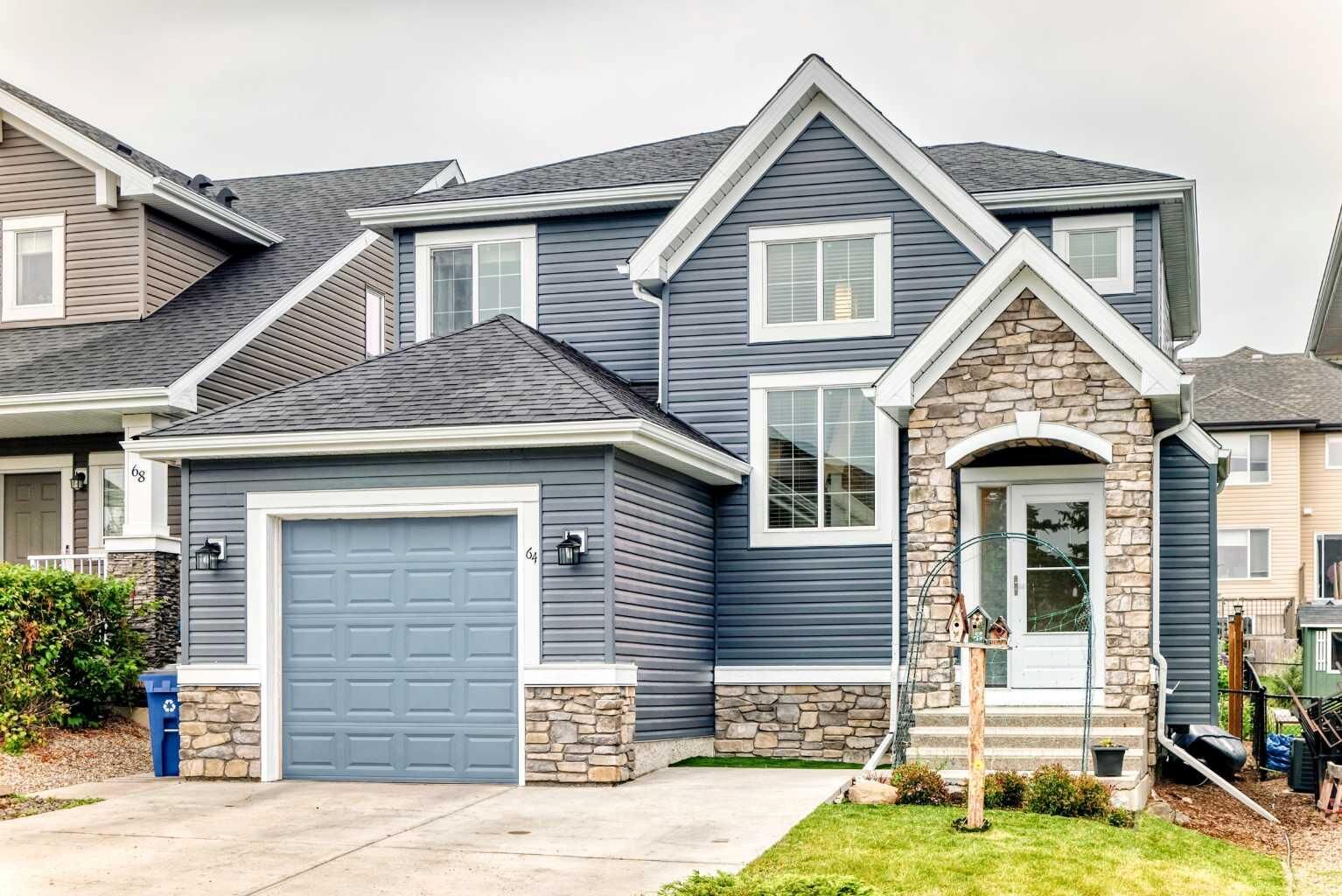 Property Photo:  64 Sunset Square  AB T4C 0H4 