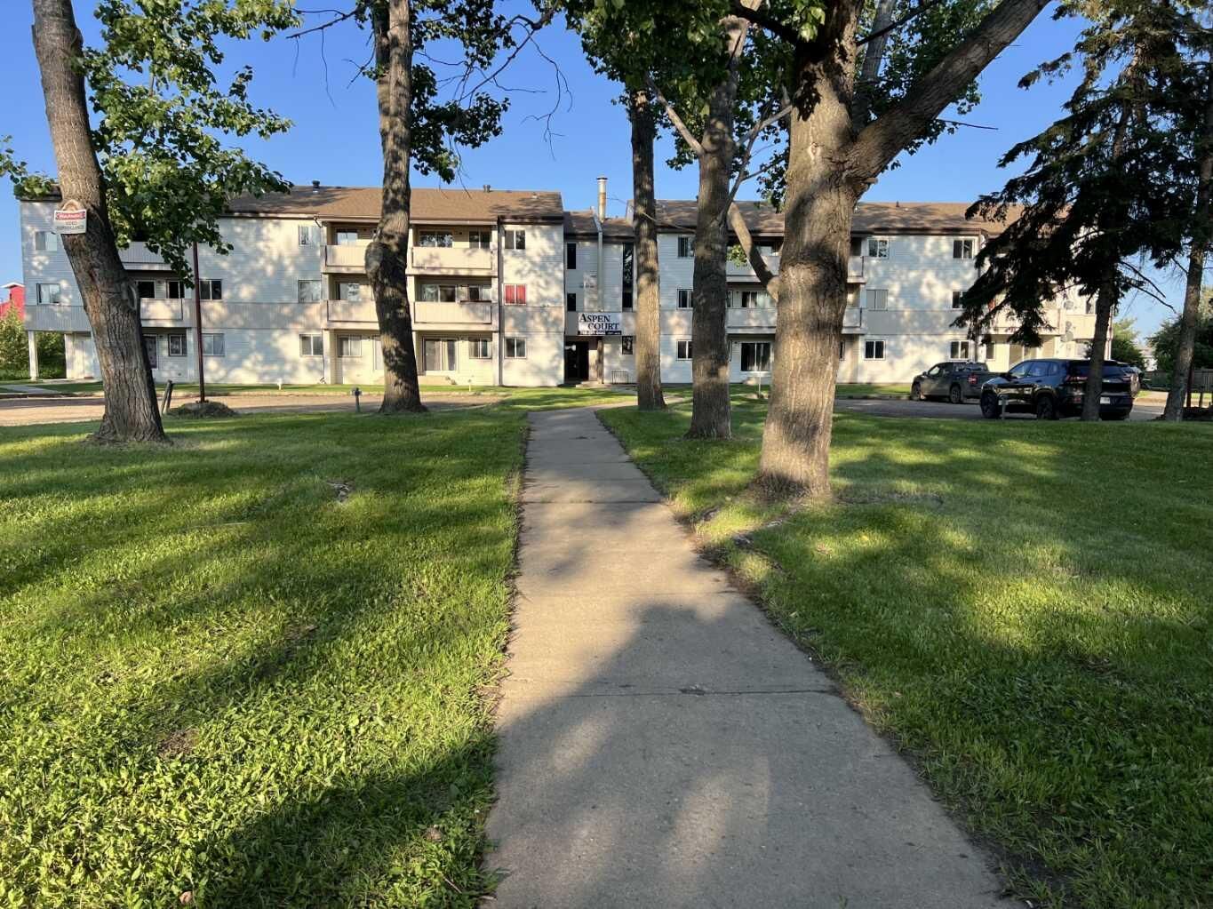 Property Photo:  5117 44 Street 201  AB T0G 1E0 
