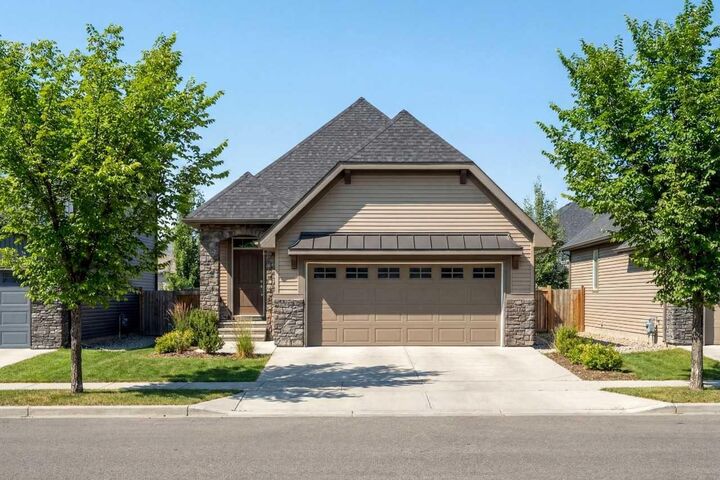 406 Montrose Green SE — photo 1