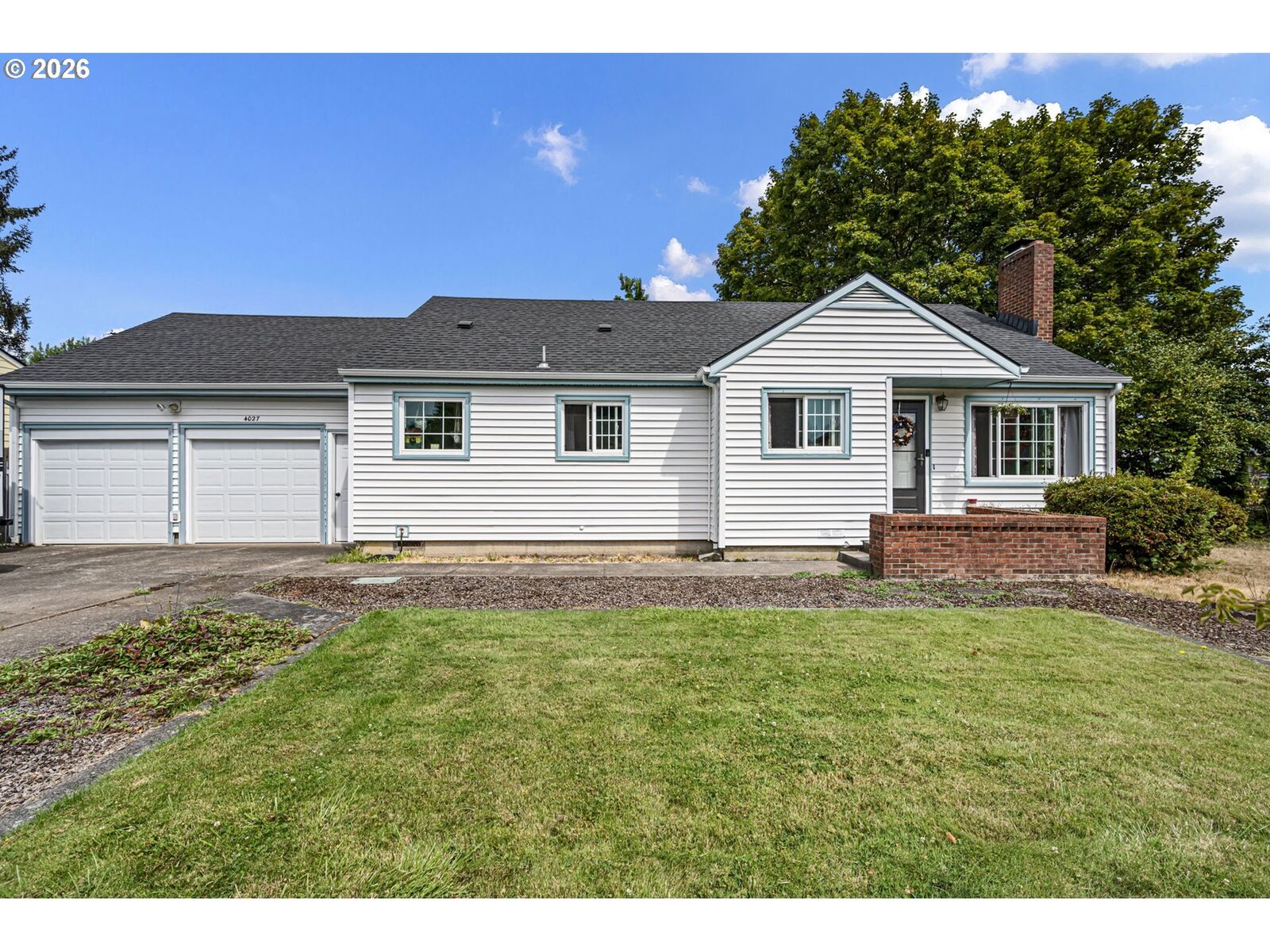 Property Photo: 4027 Concord St OR 97402