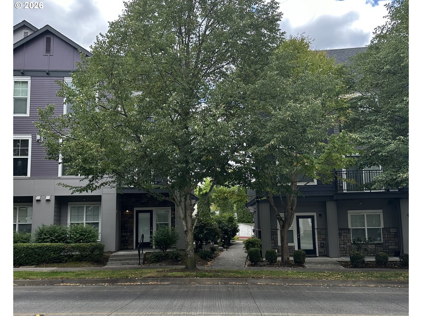 Property Photo: 10757 NE Red Wing Way 201 OR 97006