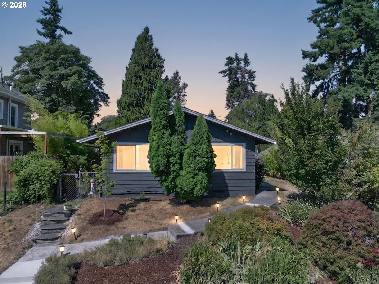 Property Photo:  3408 N St  WA 98663 