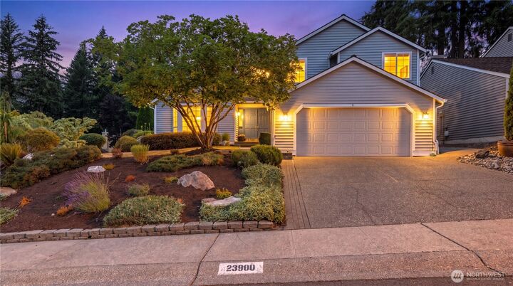 Property Photo: 23900 SE 42nd Place WA 98029
