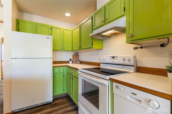Property Photo:  264 W Maberry 202  WA 98264 