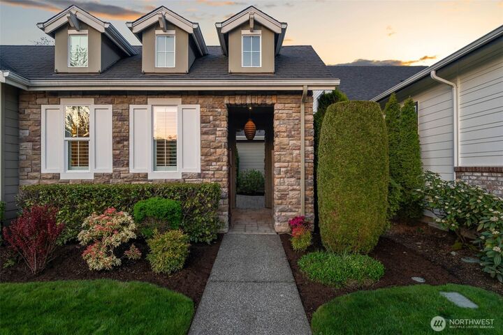 Property Photo:  12428  232nd Terrace NE  WA 98053 