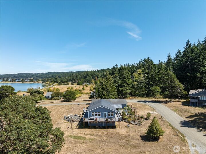 Property Photo:  130  Perkins Lane  WA 98261 