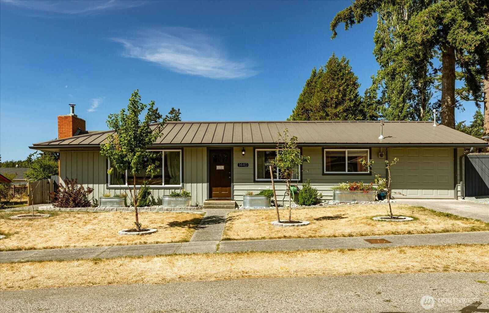 Property Photo:  1440 NE 7th Place  WA 98277 