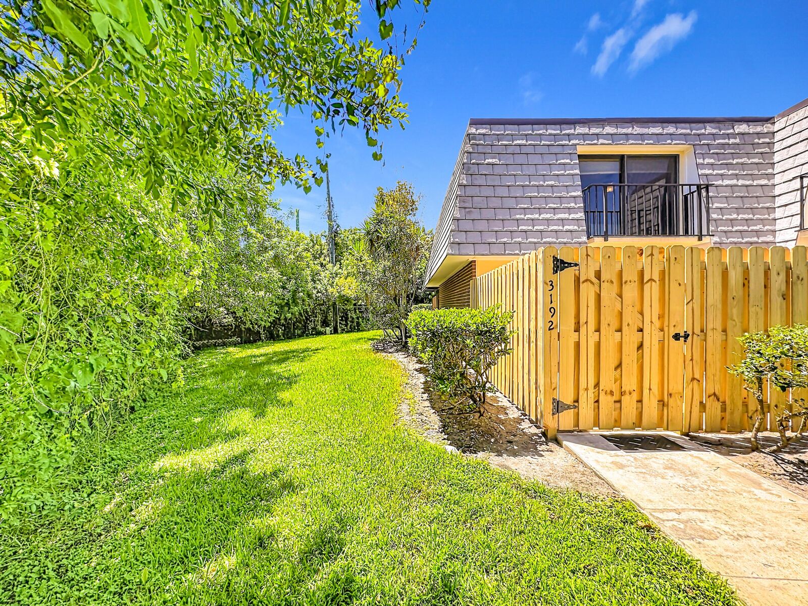 Property Photo: 3192 SE Brook Street FL 34997