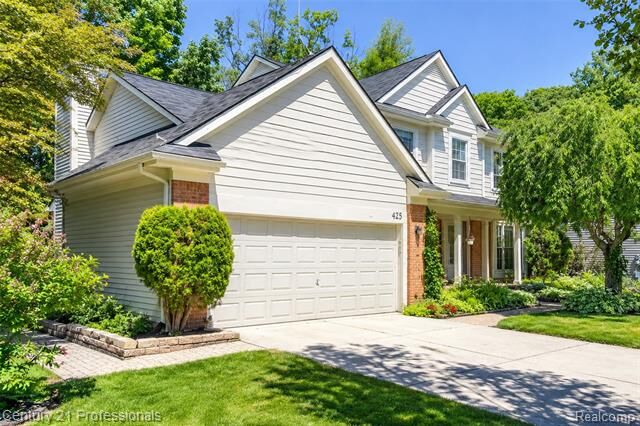Property Photo: 425 Cherry Grove Lane MI 48390