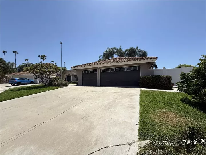 Property Photo: 2720 Lexinton Place CA 92506