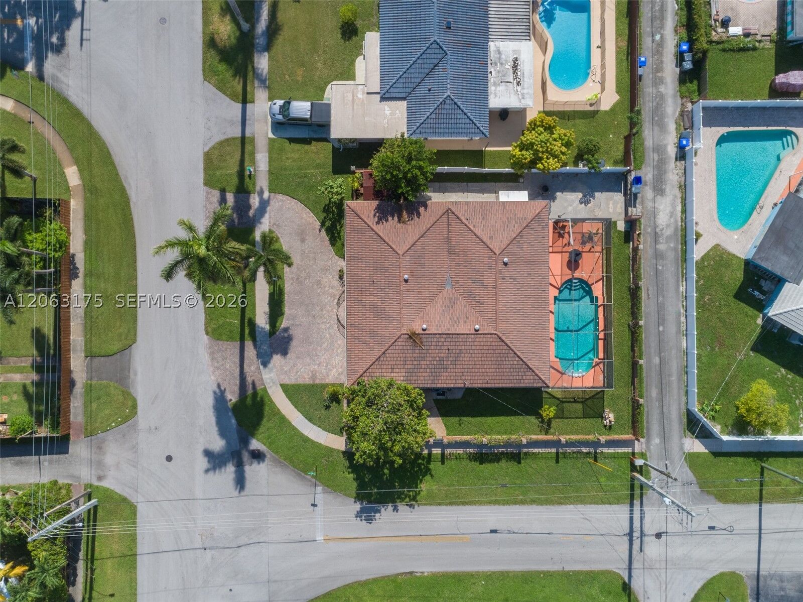 Property Photo:  3134 Pierce St  FL 33021 