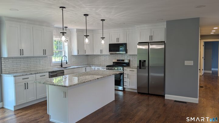 Property Photo:  544 Wintergreen Avenue  CT 06514 