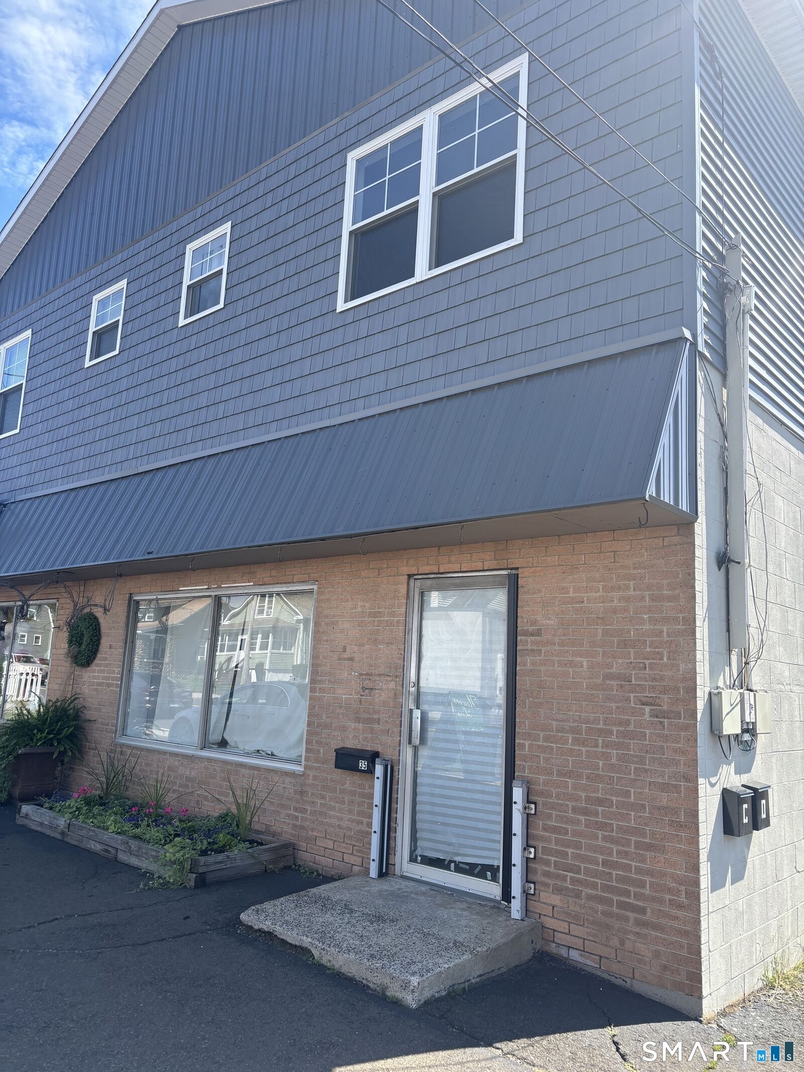 Property Photo:  35 Hemingway Avenue  CT 06512 