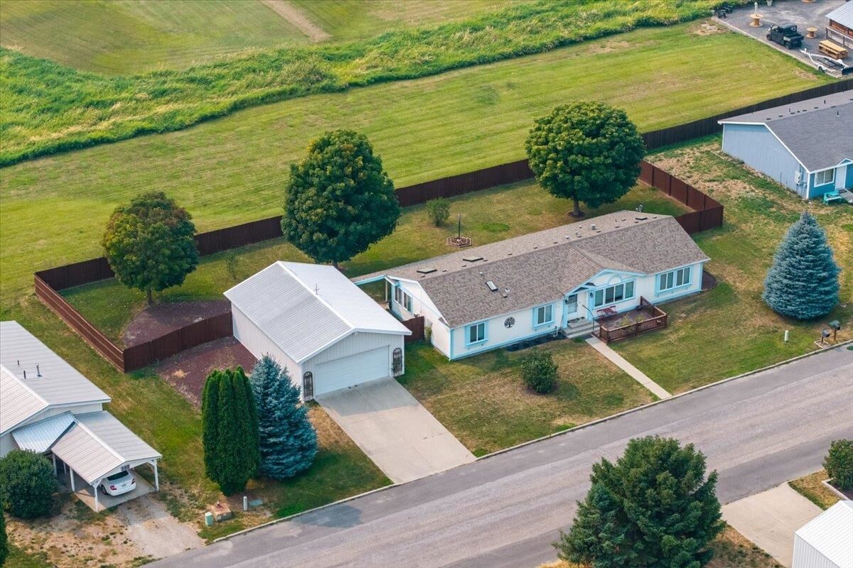 Property Photo: 216 Quartzite Loop WA 99109