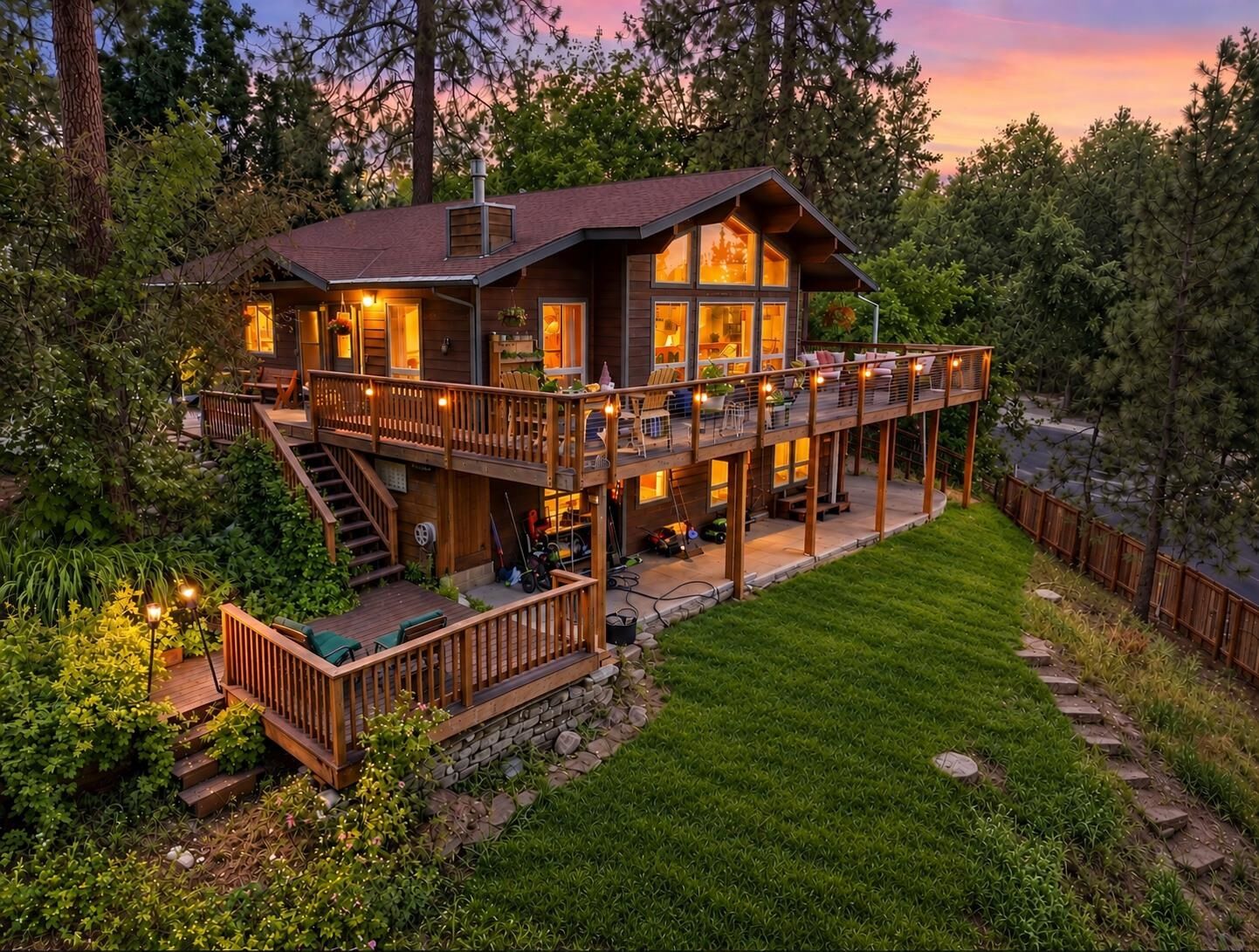Property Photo: 3310 W Hartson Ave WA 99224