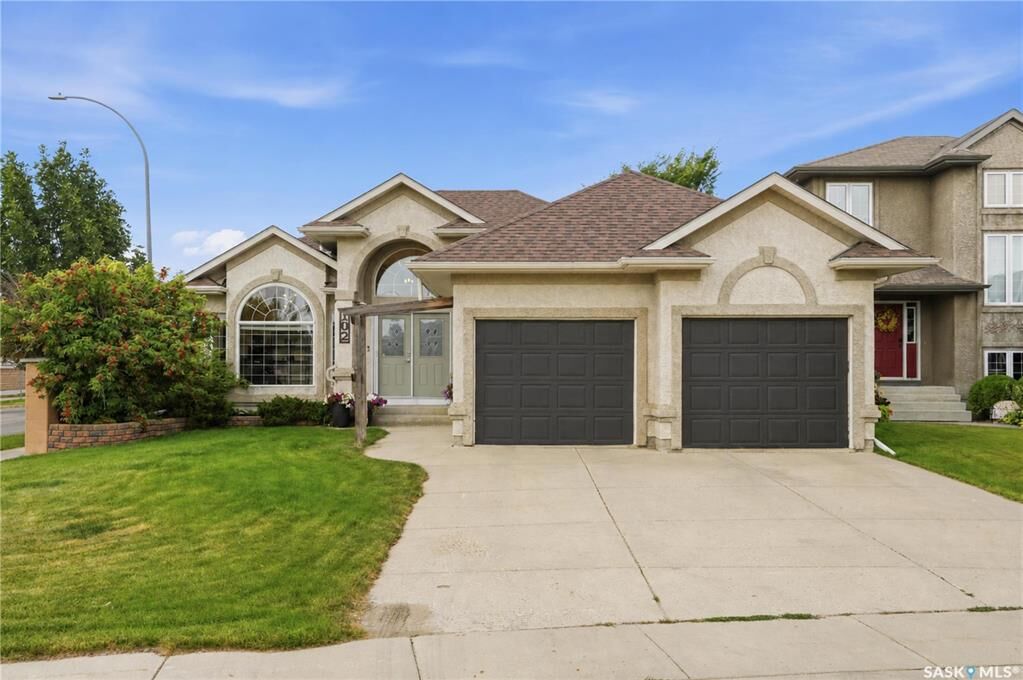 Property Photo: 102 Brookdale Crescent SK S7V 1K5