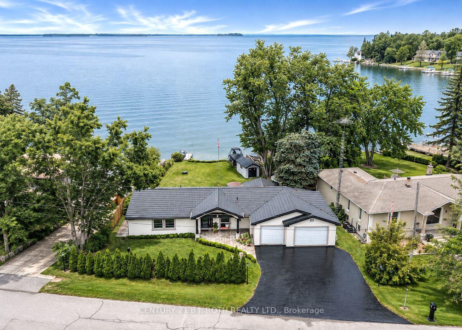 Property Photo: 91 Moon Point Drive ON L3V 0R8