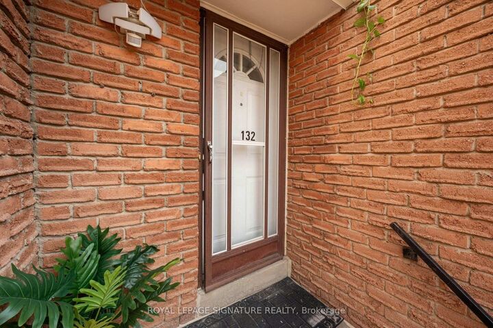 Property Photo:  1221 Dundix Road 132  ON L4Y 3Y9 