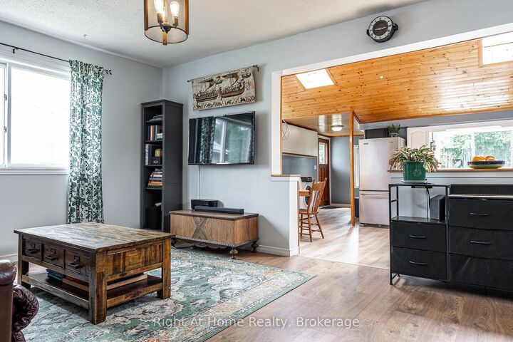 Property Photo:  217 West Gore Street  ON N5A 1K7 
