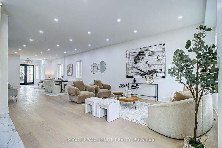 Property Photo: 6 McCowan Road ON M1M 3L8