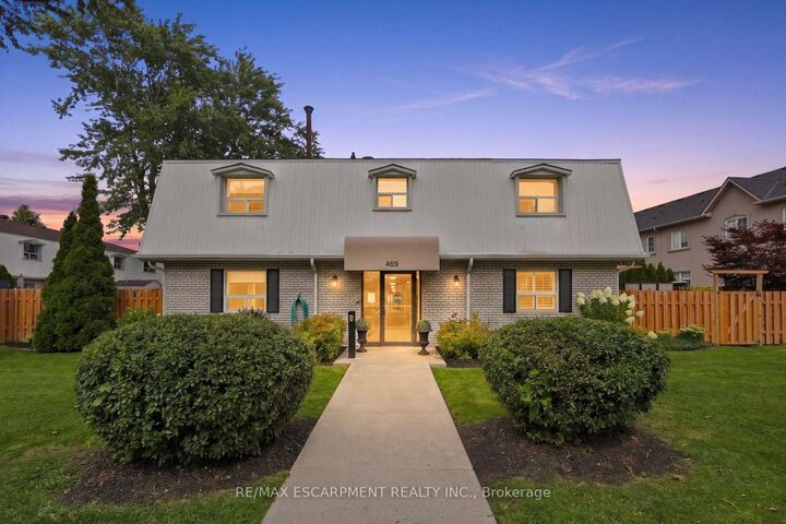 Property Photo: 469 Claridge Road 6 ON L7N 2S1