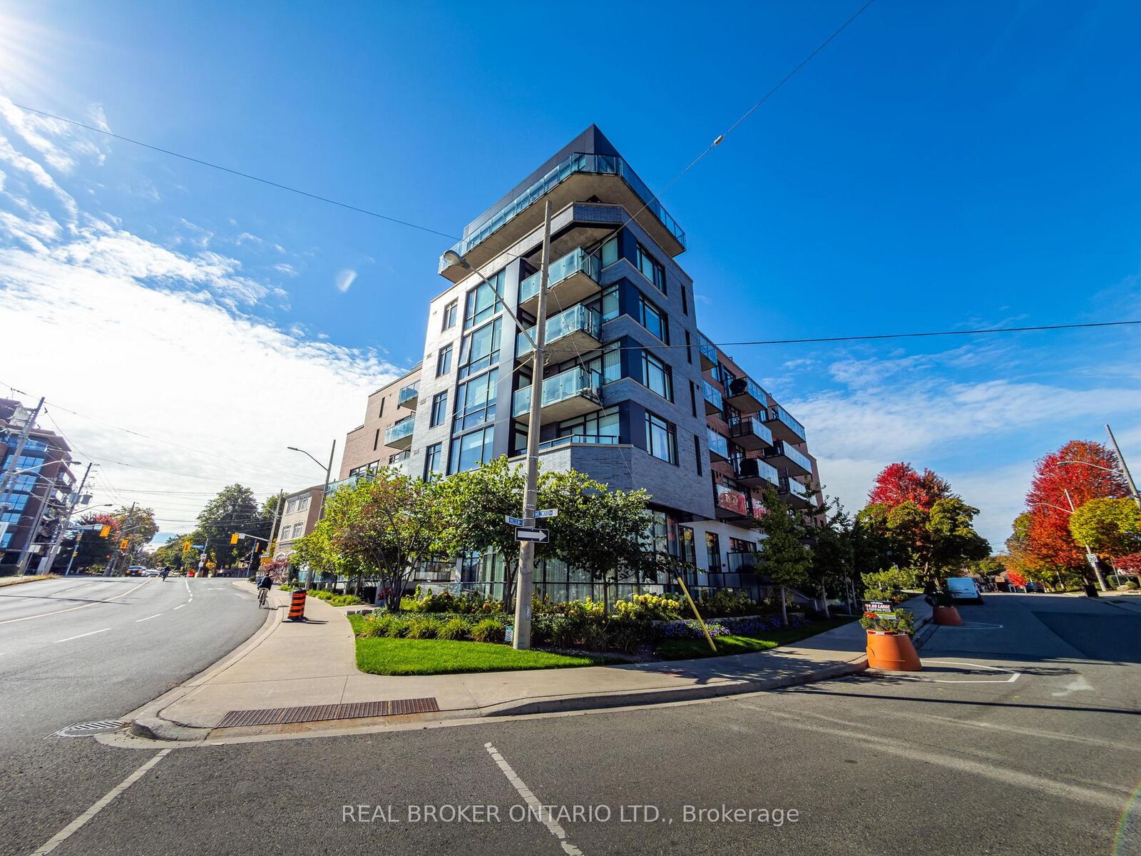 Property Photo: 25 Malcolm Road 606 ON M4G 0C1
