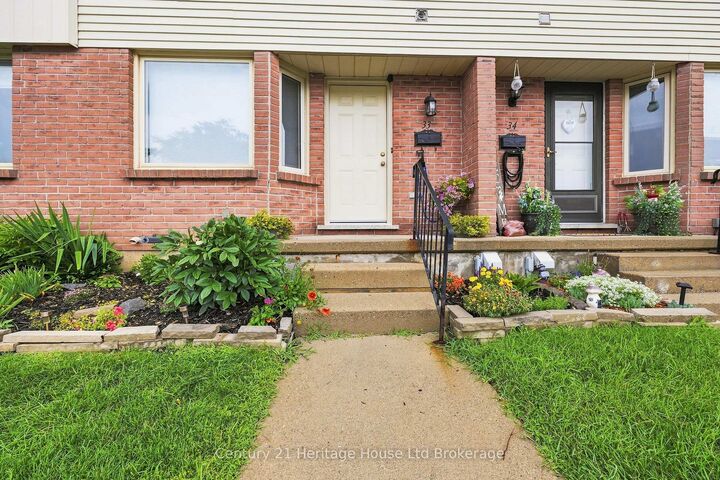 Property Photo: 1115 Nellis Street 33 ON N4T 1P6