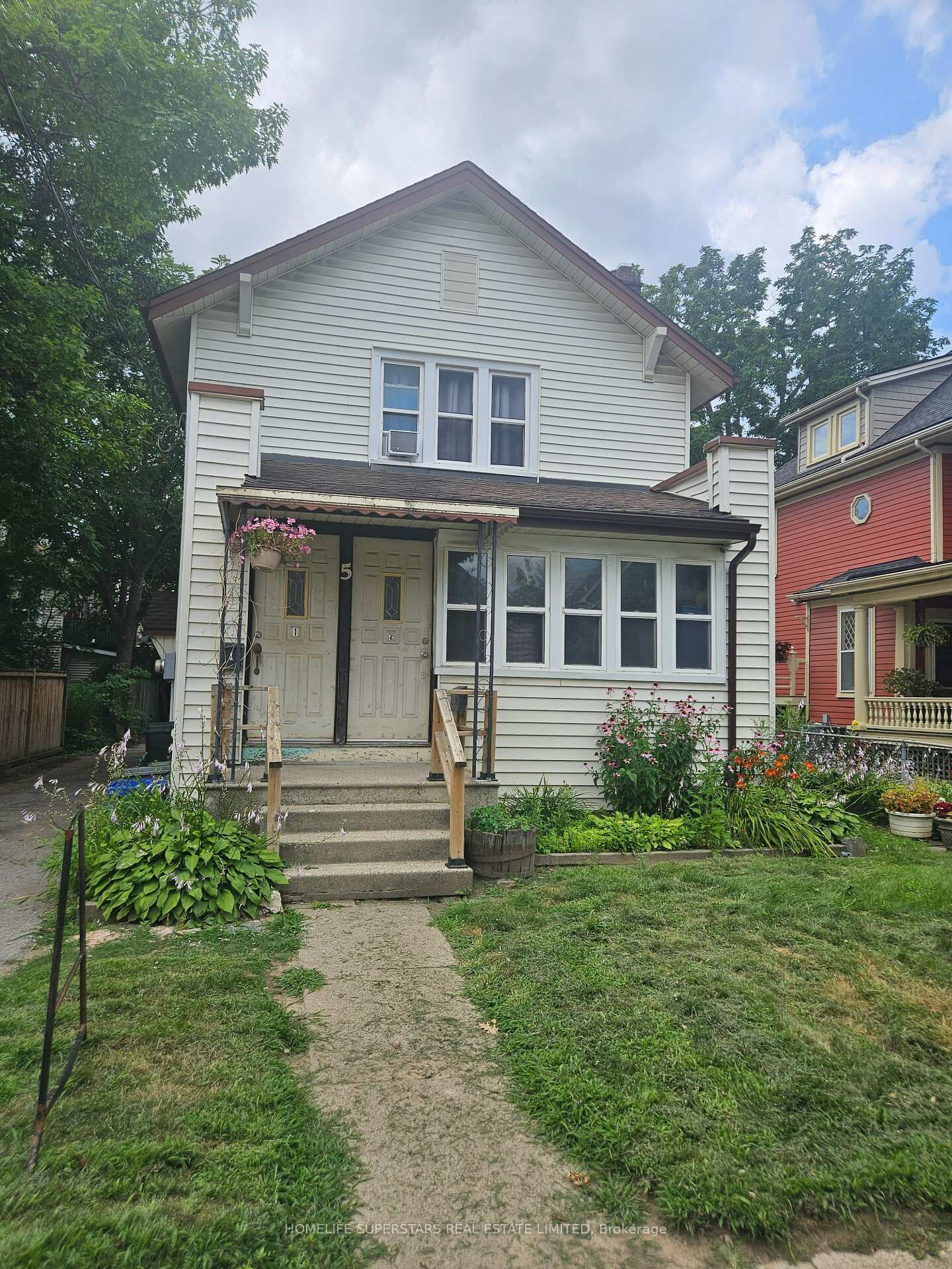 Property Photo:  5 Thomas Street  ON L2R 6L7 