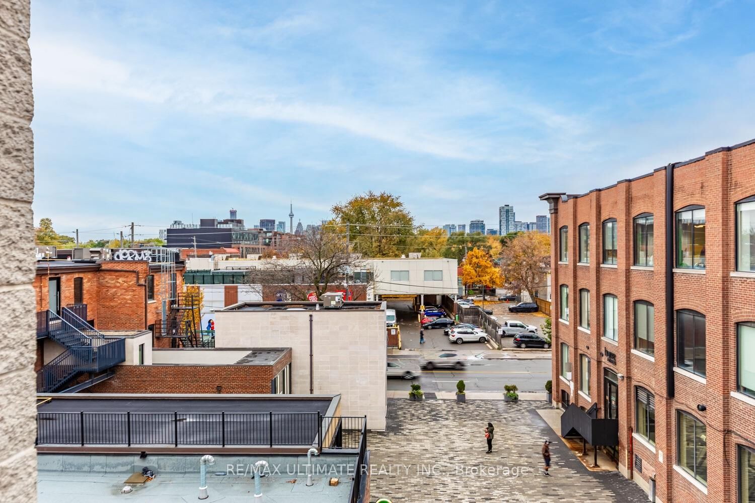 Property Photo:  996 Queen Street E 5  ON M4M 1K1 