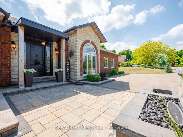Property Photo: 11132 McFarland Court ON L0P 1B0