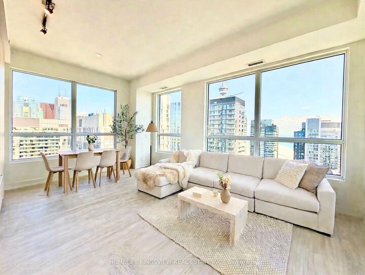 Property Photo:  108 Peter Street 4706  ON M5V 0W2 