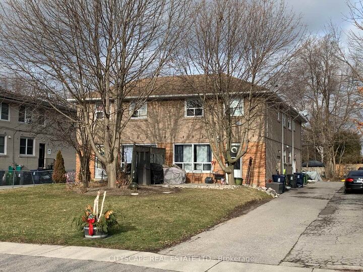 Property Photo:  116 Guildwood Parkway  ON M1E 1P3 