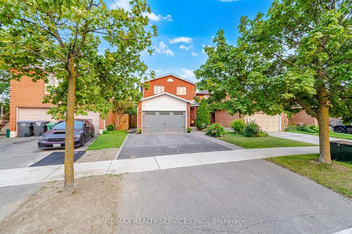 Property Photo:  10 Valonia Drive  ON L6V 4J2 