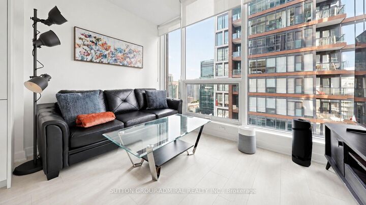 Property Photo: 35 Mercer Street 3011 ON M5V 0V1