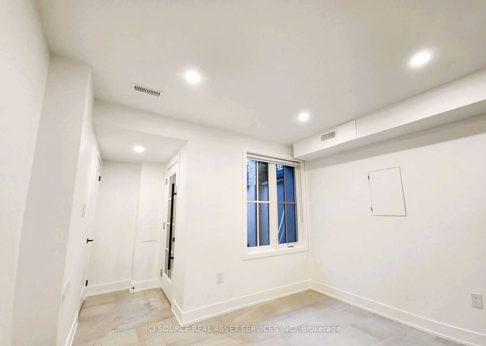 Property Photo:  95 Hallam Street Lower Unit (Unit #1)  ON M6H 1W7 