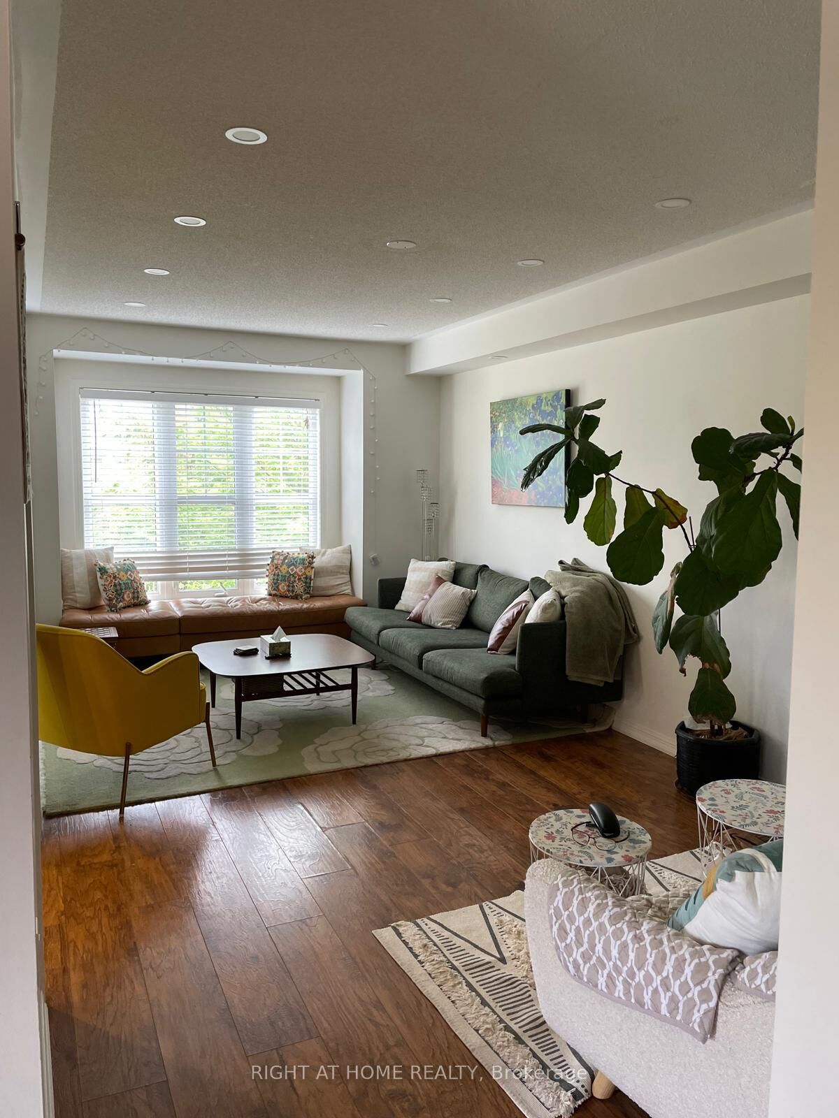 Property Photo:  948 Brassard Circle  ON L9T 8E2 