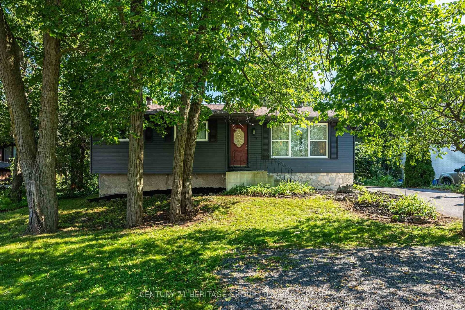 Property Photo:  925 Woodbine Road  ON K7P 2X4 