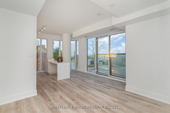 Property Photo: 370 Martha Street 304 ON L7R 0G9