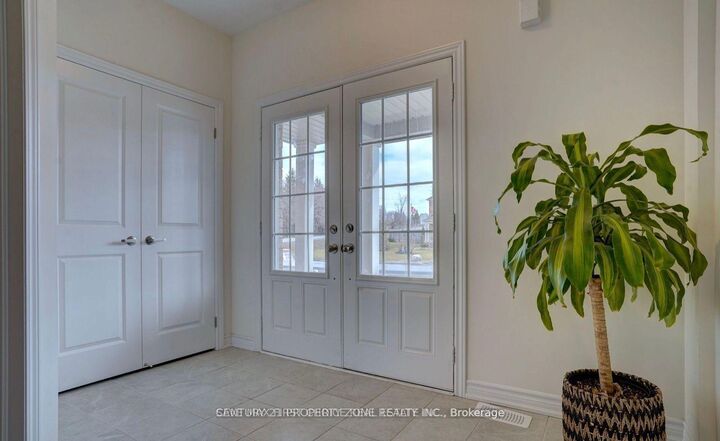 Property Photo:  1998 Grandview Street N  ON L1H 8L7 