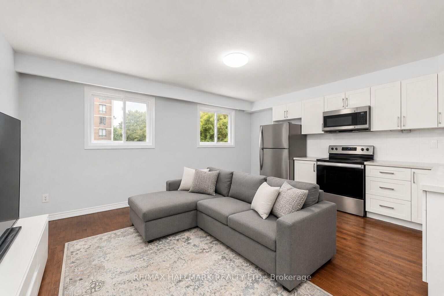 Property Photo:  82 Halsey Avenue 3  ON M4B 1A9 