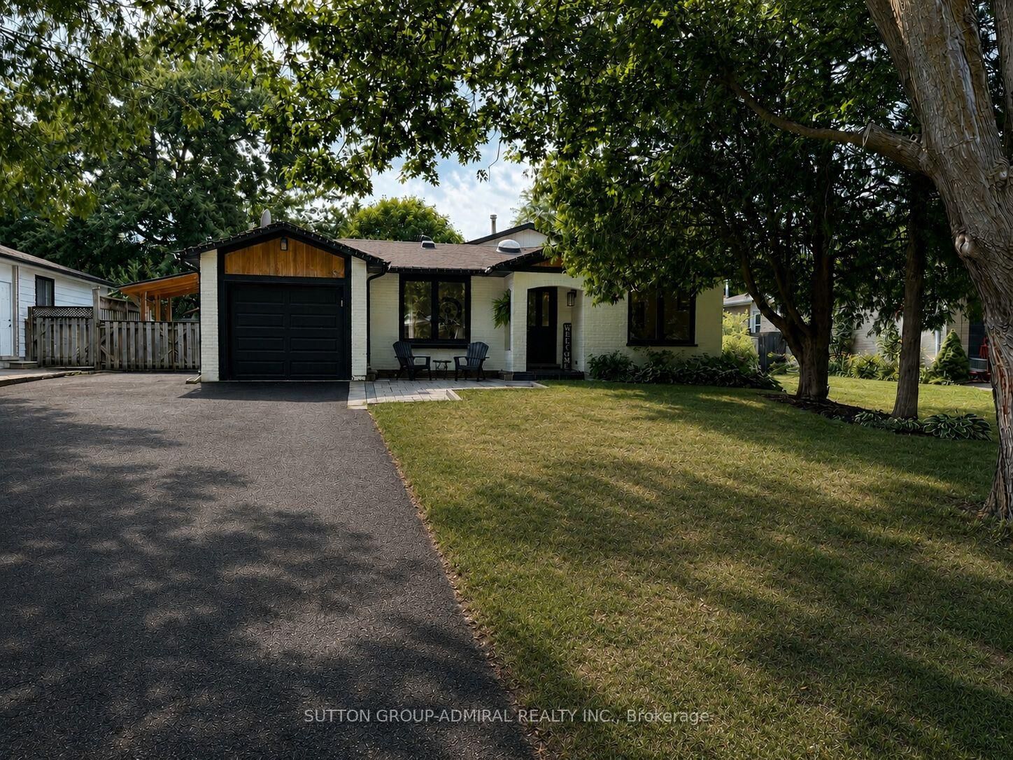Property Photo:  214 Centre Street N  ON L0G 1A0 