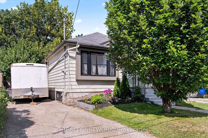 Property Photo:  197 Crockett Street  ON L8V 1H3 