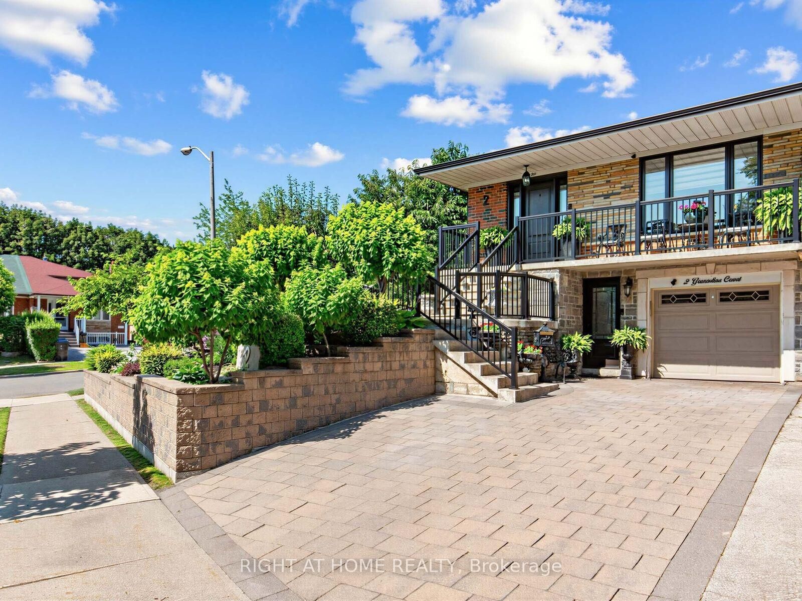 Property Photo: 2 Grenadine Court ON M9L 2H6