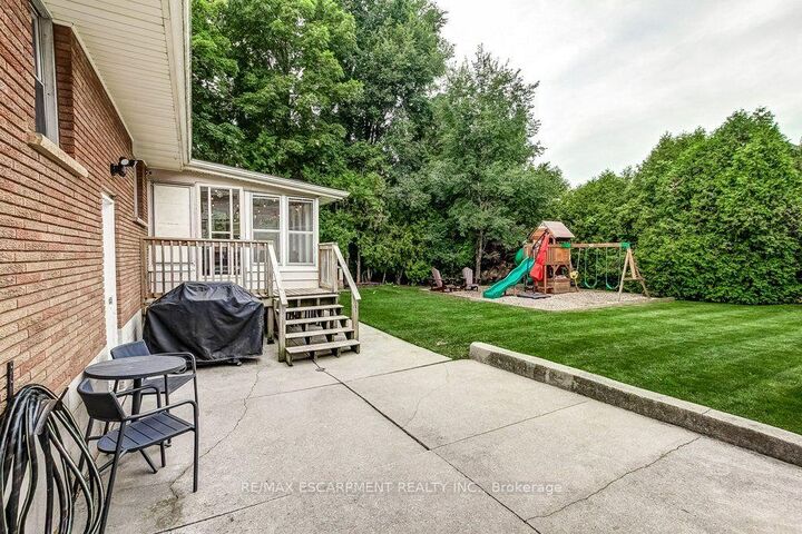Property Photo: 56 Barton Street ON L0R 2H0