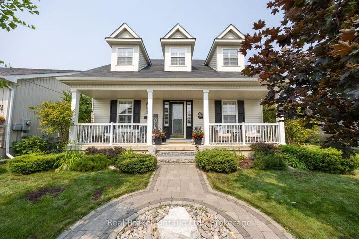 11 Greenaway Circle — photo 1